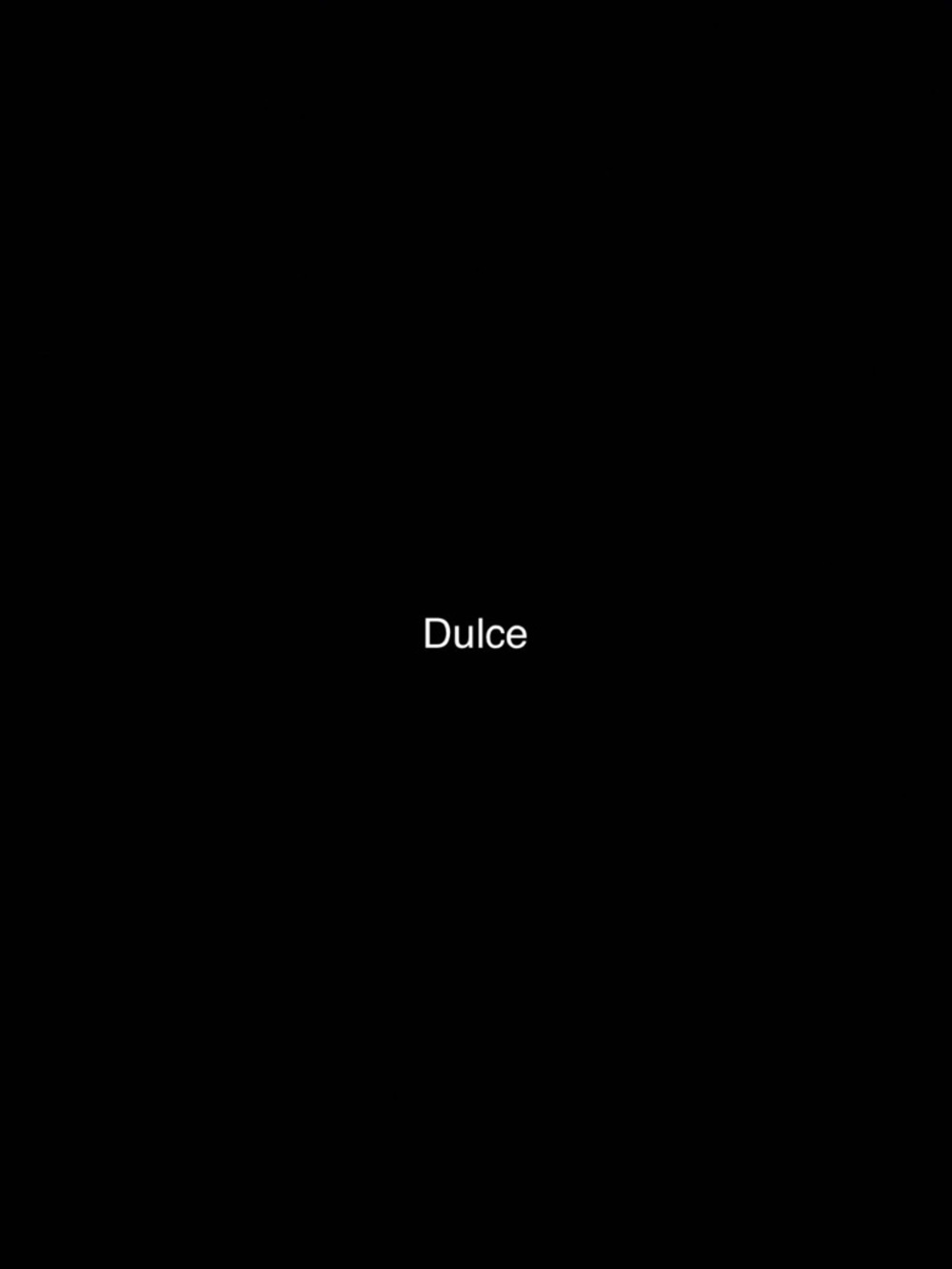 Dulce Text Graphic Tee - Black